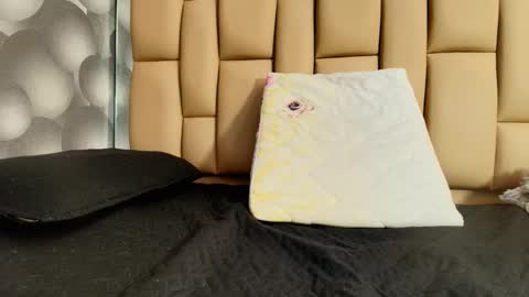 Snapshot of hannah_teehn chatting on October 16, 2025, 7:15 pm hannah_teehn online show from October 16, 2025, 7:15 pm