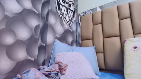 Snapshot of hannah_teehn chatting on October 18, 2025, 7:03 pm hannah_teehn online show from October 18, 2025, 7:03 pm