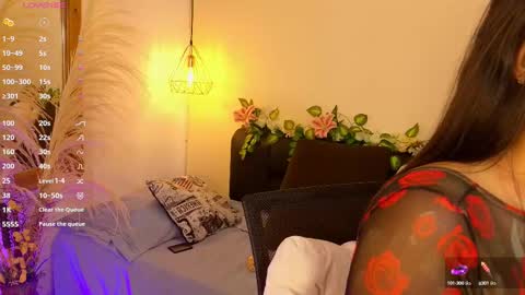 Hannah Williams online show from September 15, 2025, 7:03 pm