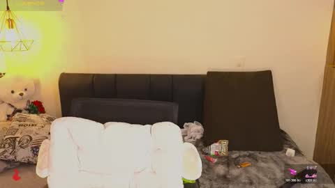 Hannah Williams online show from January 11, 2026, 3:33 am