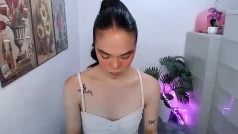 HANNAH online show from May 6, 2026, 12:52 am