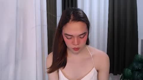 HANNAH online show from May 13, 2026, 2:47 pm