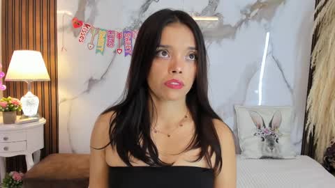 Snapshot of hannahill69 chatting on February 15, 2025, 5:41 am Hannahill69 online show from February 15, 2025, 5:41 am