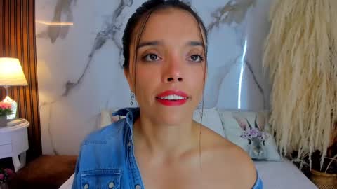 Snapshot of hannahill69 chatting on February 22, 2025, 7:12 am Hannahill69 online show from February 22, 2025, 7:12 am