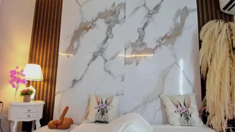 Snapshot of hannahill69 chatting on March 3, 2025, 11:00 am Hannahill69 online show from March 3, 2025, 11:00 am