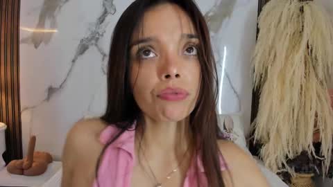 Snapshot of hannahill69 chatting on March 7, 2025, 10:13 am Hannahill69 online show from March 7, 2025, 10:13 am