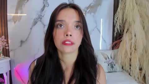 Snapshot of hannahill69 chatting on October 3, 2025, 5:15 am Hannahill69 online show from October 3, 2025, 5:15 am