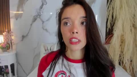 Snapshot of hannahill69 chatting on October 7, 2025, 4:42 am Hannahill69 online show from October 7, 2025, 4:42 am