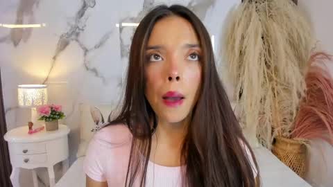 Hannahill69 online show from May 13, 2026, 5:16 am