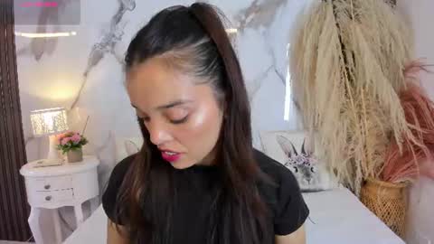Hannahill69 online show from June 10, 2026, 5:07 am