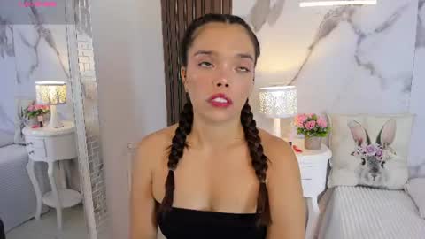 Hannahill69 online show from June 17, 2026, 4:59 am