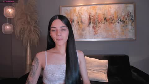 Snapshot of hannahjamesx chatting on December 15, 2024, 7:31 pm HANNAH J online show from December 15, 2024, 7:31 pm