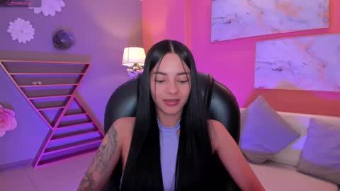 Snapshot of hannahjamesx chatting on February 18, 2025, 10:25 pm HANNAH J online show from February 18, 2025, 10:25 pm