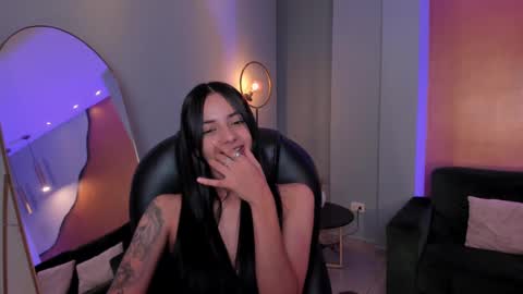 Snapshot of hannahjamesx chatting on February 20, 2025, 1:25 am HANNAH J online show from February 20, 2025, 1:25 am