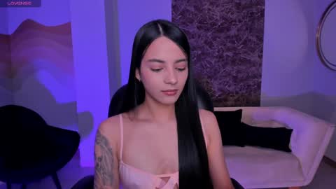 Snapshot of hannahjamesx chatting on February 26, 2025, 6:54 pm HANNAH J online show from February 26, 2025, 6:54 pm