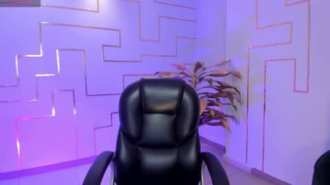 Snapshot of hannahjamesx chatting on September 15, 2025, 6:08 pm HANNAH J online show from September 15, 2025, 6:08 pm