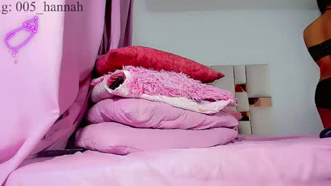 Snapshot of hannahsmit_ chatting on September 20, 2025, 8:37 am hannahsmit_ online show from September 20, 2025, 8:37 am