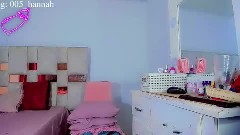 Snapshot of hannahsmit_ chatting on October 2, 2025, 6:42 am hannahsmit_ online show from October 2, 2025, 6:42 am