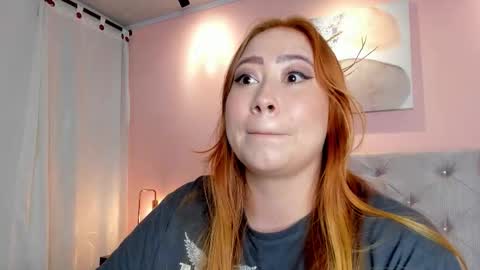 hannamartinn_ online show from January 14, 2026, 1:55 am