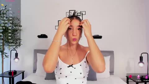 Hanna Os online show from May 10, 2026, 11:26 am