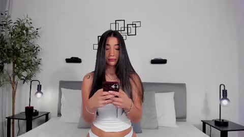 Hanna Os online show from June 28, 2026, 11:38 am