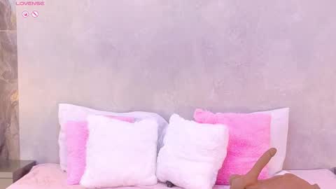 hannaprada1 online show from January 16, 2026, 11:58 am