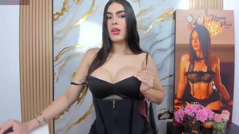 Snapshot of hannaroosseee chatting on April 22, 2026, 6:53 pm hannaroosseee online show from April 22, 2026, 6:53 pm