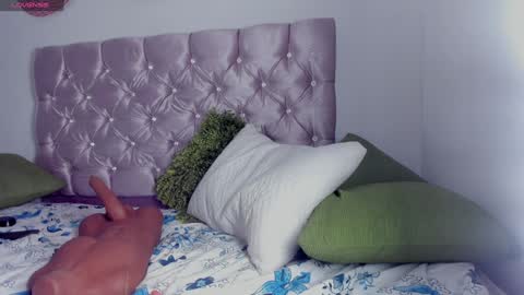 Snapshot of hannasophia_ chatting on January 17, 2025, 6:15 am    online show from January 17, 2025, 6:15 am