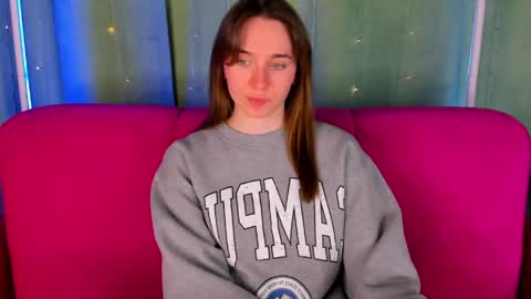 Hannavanilla online show from May 4, 2026, 7:59 am