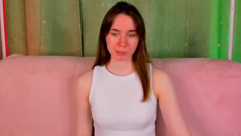 Hannavanilla online show from May 7, 2026, 8:09 am