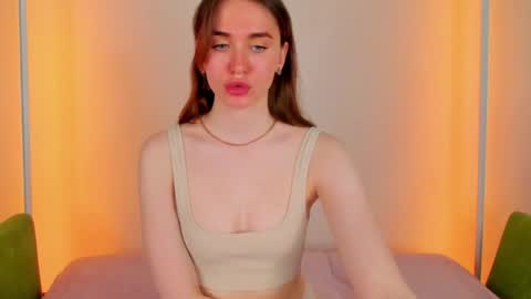 Snapshot of hannavanilla chatting on May 16, 2026, 10:36 am Hannavanilla online show from May 16, 2026, 10:36 am