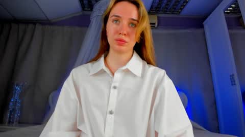 Snapshot of hannavanilla chatting on June 22, 2026, 11:13 pm Hannavanilla online show from June 22, 2026, 11:13 pm