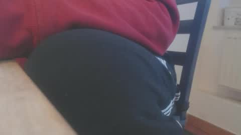 Snapshot of hannes_k chatting on February 4, 2026, 7:03 am hannes_k online show from February 4, 2026, 7:03 am