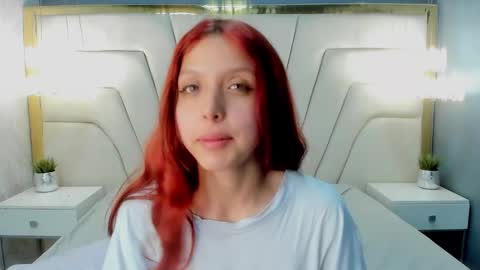Hanni  online show from February 18, 2025, 5:21 pm