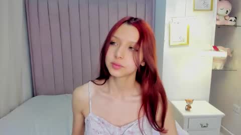 Hanni  online show from February 23, 2025, 11:11 am