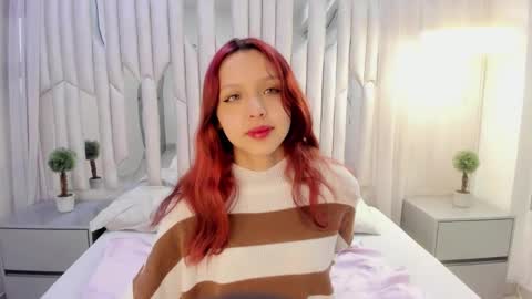 Hanni  online show from March 12, 2025, 11:20 am