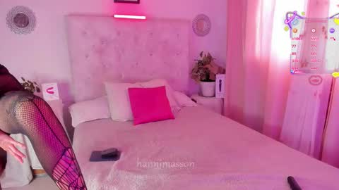 Hanni Masson online show from September 11, 2025, 5:57 pm