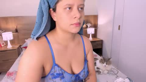 Snapshot of hanny_13 chatting on October 12, 2025, 10:53 pm taylor live   online show from October 12, 2025, 10:53 pm