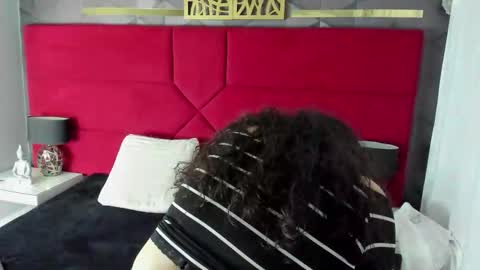 Hanny  online show from January 15, 2026, 2:27 am