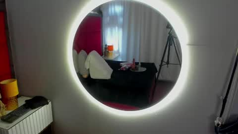 Hanny  online show from May 2, 2026, 11:48 am