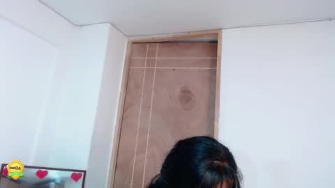hanny_bomm online show from February 24, 2025, 9:41 pm