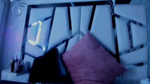 hanny_watson online show from July 16, 2026, 2:34 pm
