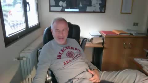 hanscooper online show from October 5, 2025, 3:54 pm