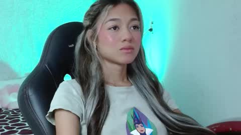 Snapshot of hantonella chatting on March 10, 2026, 12:43 pm Anto online show from March 10, 2026, 12:43 pm