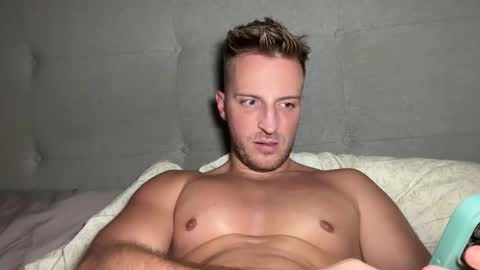 Snapshot of hanzlagerfelt chatting on October 15, 2025, 11:16 pm hanzlagerfelt online show from October 15, 2025, 11:16 pm