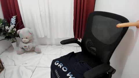 Snapshot of haplacious chatting on October 2, 2025, 8:10 am haplacious online show from October 2, 2025, 8:10 am