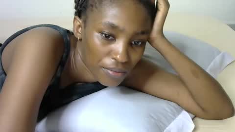 happy_alwayz online show from March 8, 2025, 4:06 pm