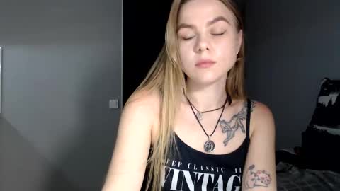 Snapshot of happy_fox_ chatting on March 12, 2026, 8:48 pm happy_fox_ online show from March 12, 2026, 8:48 pm