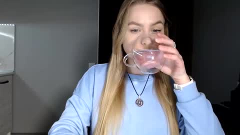 Snapshot of happy_fox_ chatting on March 30, 2026, 7:15 pm happy_fox_ online show from March 30, 2026, 7:15 pm