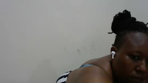 happy_slut254 online show from October 8, 2025, 3:42 pm